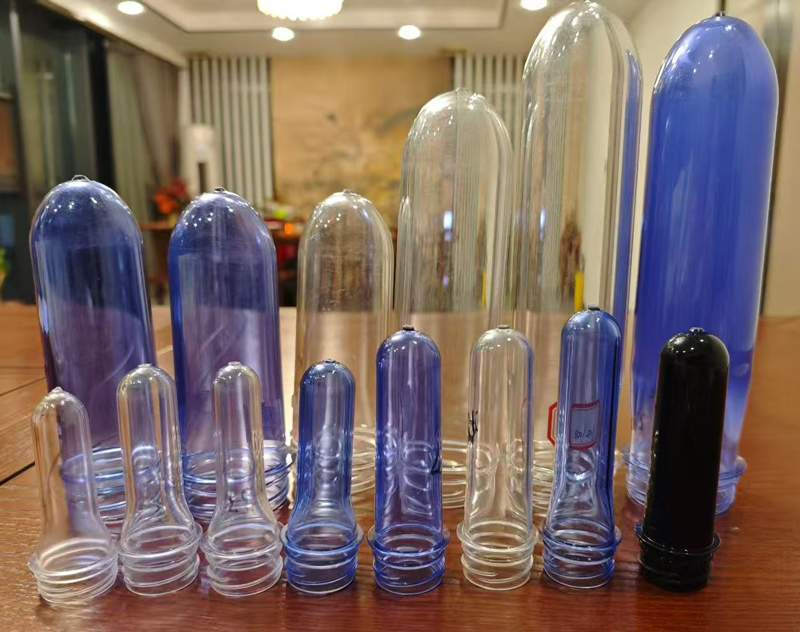 小瓶胚從11.9克到28克，大瓶胚從100克到350克，產(chǎn)品更加豐富
